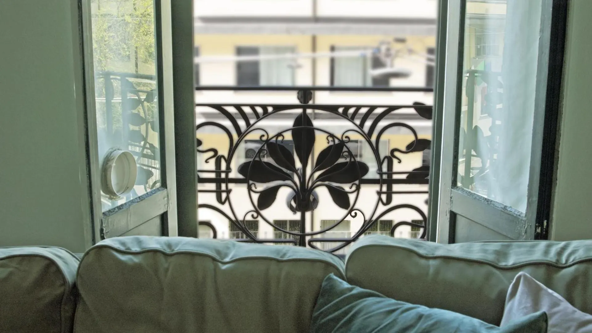 Splendido Quadrilocale Liberty in Porta Venezia Apartment Milan